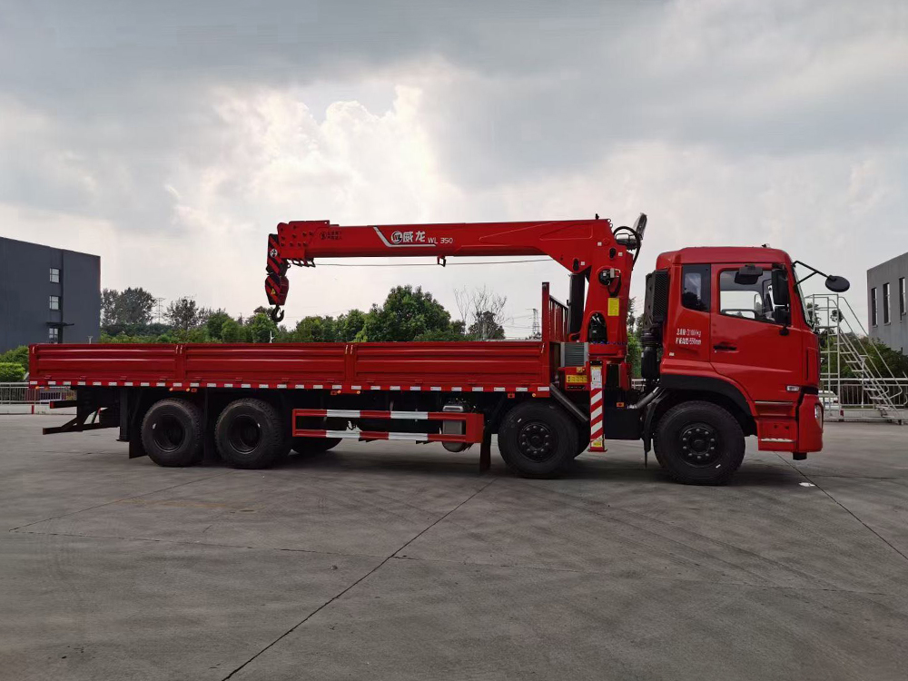 東風(fēng)天龍前四后八威龍14噸5節(jié)臂吊機